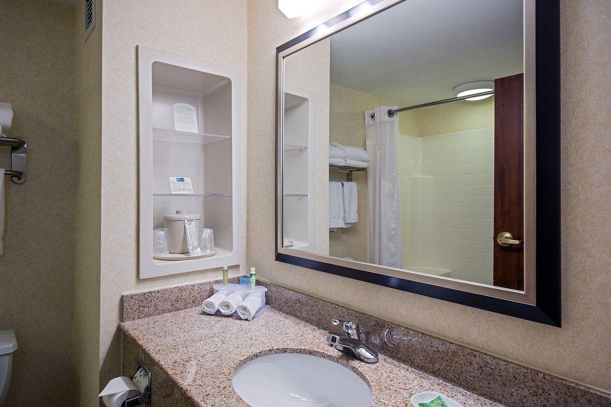 Holiday Inn Express & Suites Salamanca, An Ihg Hotel المظهر الخارجي الصورة