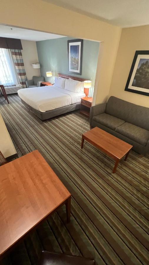 Holiday Inn Express & Suites Salamanca, An Ihg Hotel المظهر الخارجي الصورة